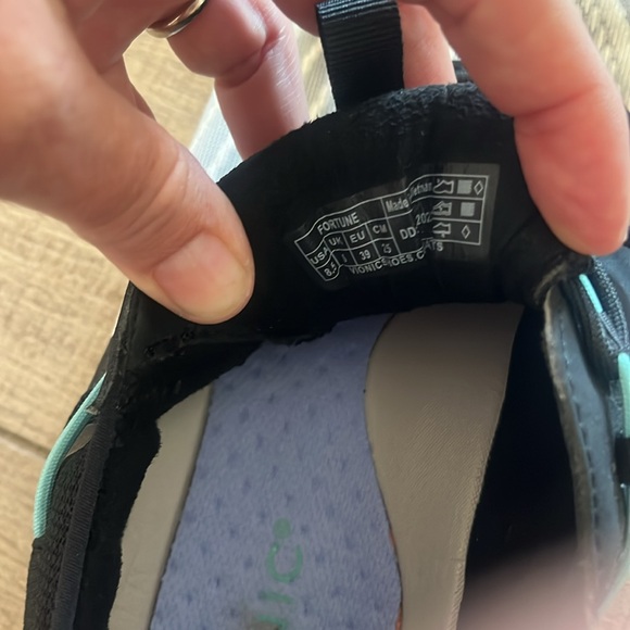 Vionic Fortune Women's Oxford Sneakers Tennis Shoes Size 8.5 excellent! - Picture 6 of 6